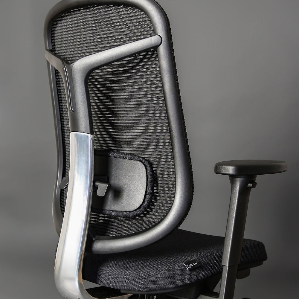 UNIQUE Ergonomiczny fotel biurowy GRID M