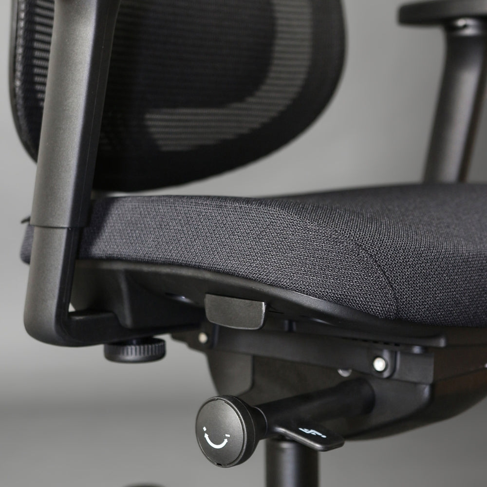 UNIQUE Ergonomiczny fotel biurowy GRID M