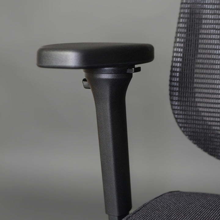 UNIQUE Ergonomiczny fotel biurowy GRID M