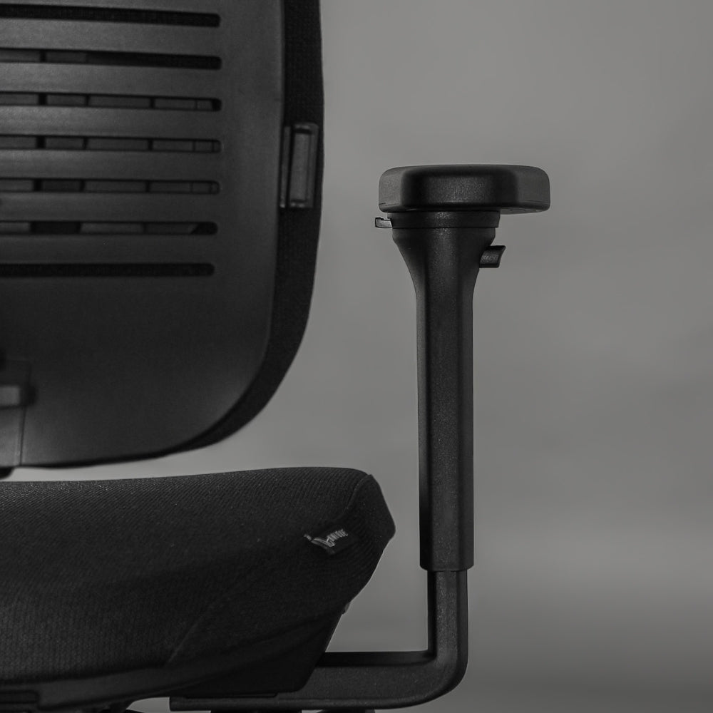 UNIQUE Ergonomiczny fotel biurowy MAGIC M